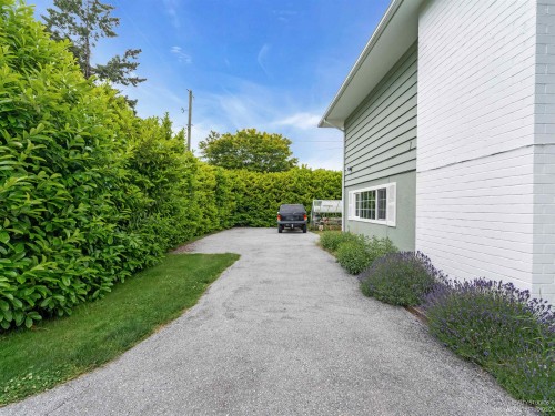 4865 11A Avenue, Delta, BC 