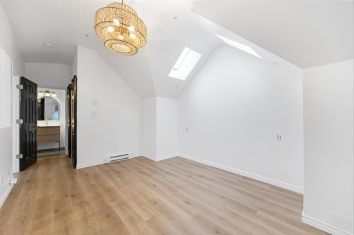 1407 Pendrell Street, Vancouver, BC 