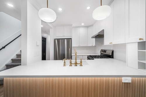 1407 Pendrell Street, Vancouver, BC 