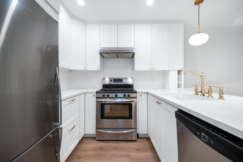 1407 Pendrell Street, Vancouver, BC 