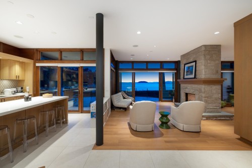 6780 Batchelor Bay Place, West Vancouver, BC 