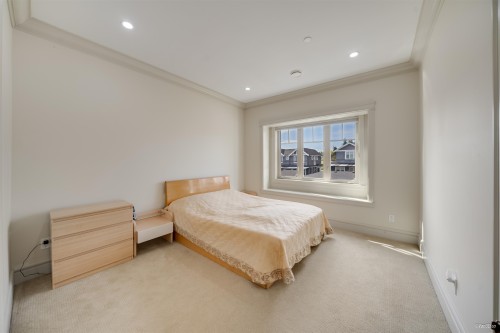 6633 Neal Street, Vancouver, BC 