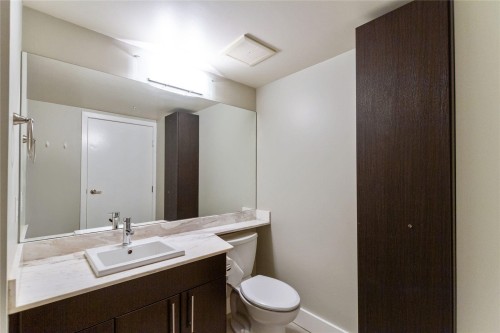 310-1633 Mackay Avenue, North Vancouver, BC 