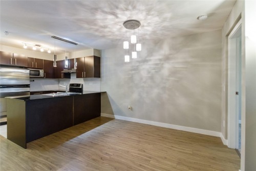 310-1633 Mackay Avenue, North Vancouver, BC 