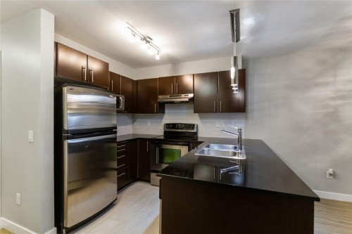 310-1633 Mackay Avenue, North Vancouver, BC 