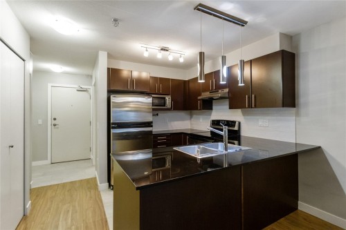 310-1633 Mackay Avenue, North Vancouver, BC 