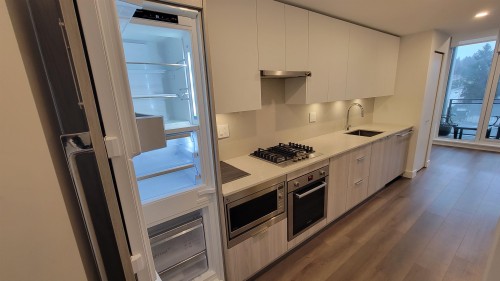 1008-901 Lougheed Highway  Coquitlam, BC V3K 3T3