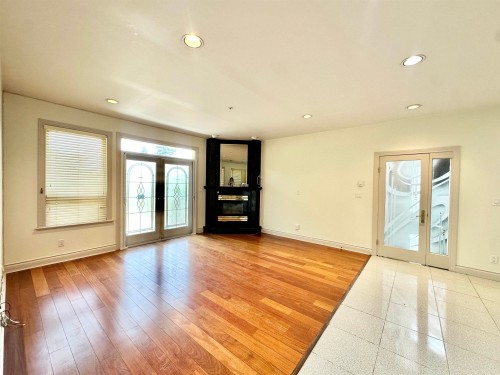 883 52Nd Avenue W, Vancouver, BC 