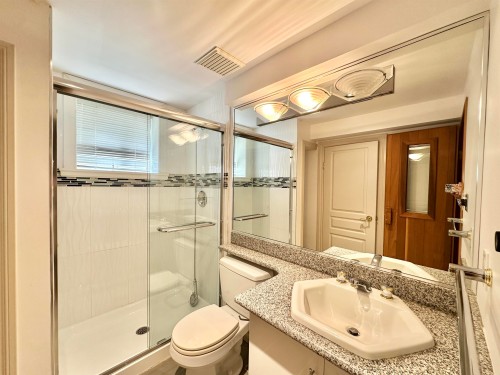 883 52Nd Avenue W, Vancouver, BC 