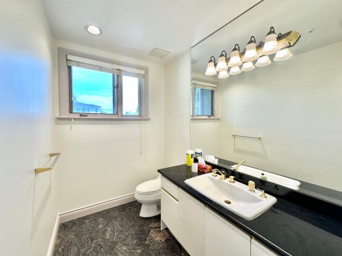 883 52Nd Avenue W, Vancouver, BC 