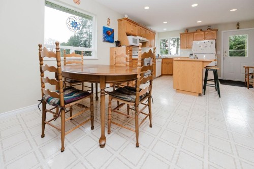 5809 Anchor Road, Sechelt, BC 
