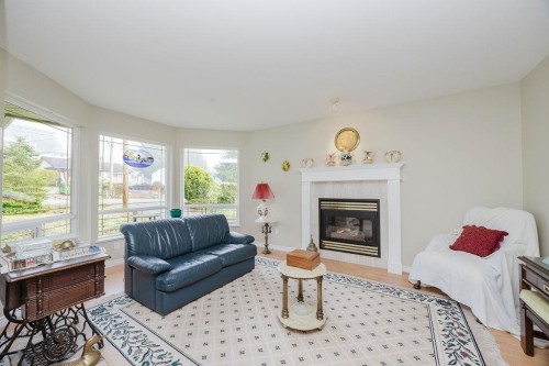5809 Anchor Road, Sechelt, BC 
