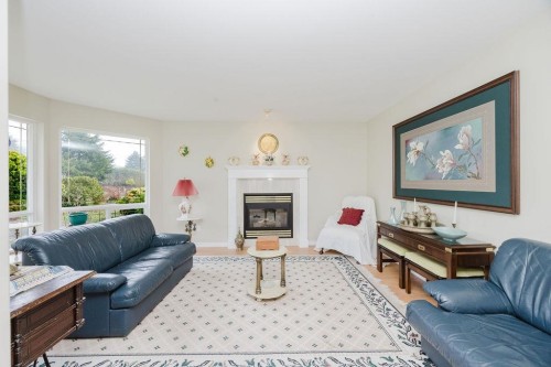 5809 Anchor Road, Sechelt, BC 