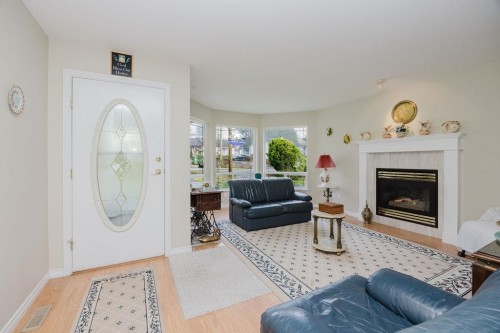 5809 Anchor Road, Sechelt, BC 