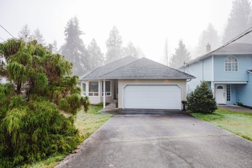 5809 Anchor Road, Sechelt, BC 
