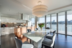 306-1560 Homer Mews  Vancouver, BC V6Z 0A5