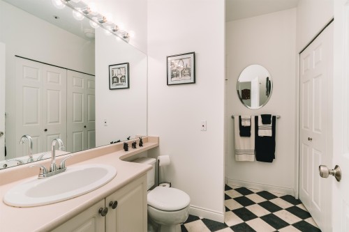 402-2995 Princess Crescent, Coquitlam, BC 