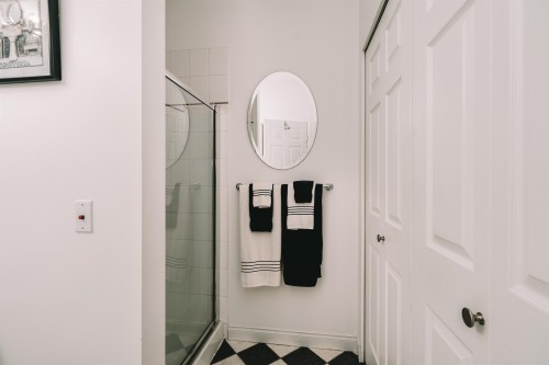 402-2995 Princess Crescent, Coquitlam, BC 