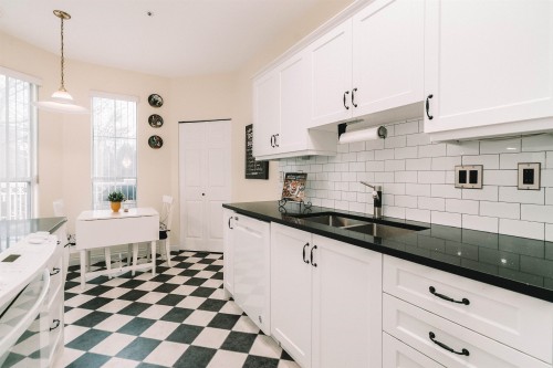 402-2995 Princess Crescent, Coquitlam, BC 