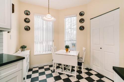 402-2995 Princess Crescent, Coquitlam, BC 