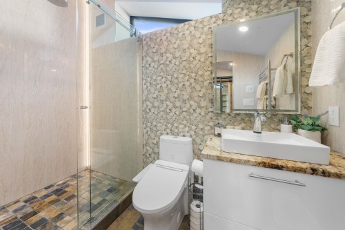 2540 Boswell Avenue, North Vancouver, BC 