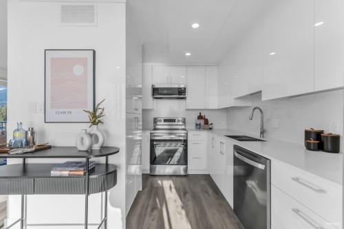 1202-650 16Th Street, West Vancouver, BC 