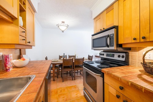 1226-235 Keith Road, West Vancouver, BC 