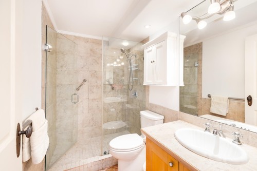 1226-235 Keith Road, West Vancouver, BC 