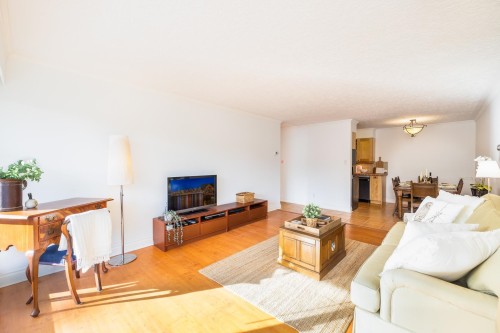 1226-235 Keith Road, West Vancouver, BC 