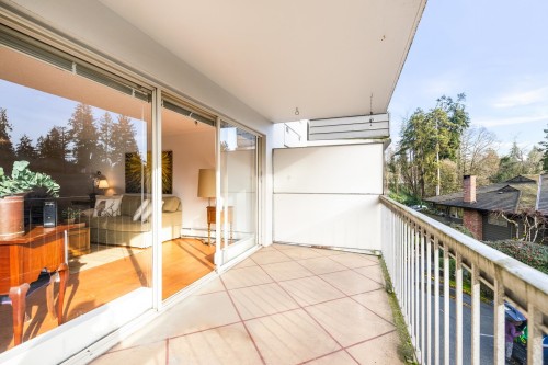 1226-235 Keith Road, West Vancouver, BC 