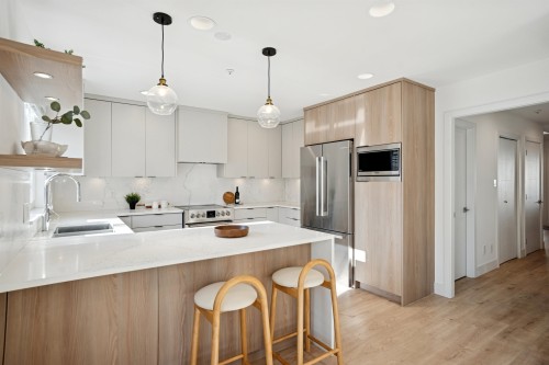 2168 8Th Avenue E, Vancouver, BC 