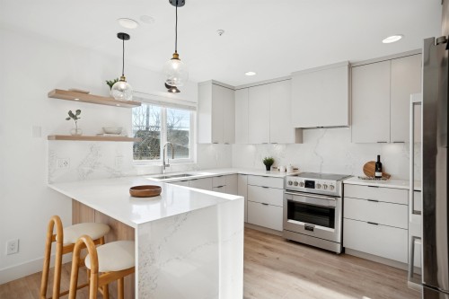 2168 8Th Avenue E, Vancouver, BC 