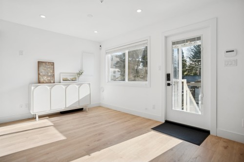 2168 8Th Avenue E, Vancouver, BC 