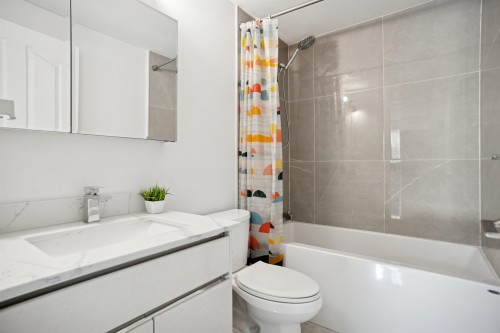 2168 8Th Avenue E, Vancouver, BC 