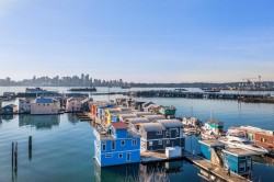 JNW12-415 Esplanade W  North Vancouver, BC V7M 1A7