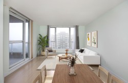 1808-5189 Gaston Street  Vancouver, BC V5R 6C7