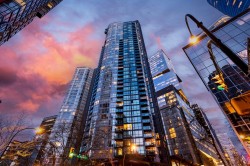 3303-1189 Melville Street  Vancouver, BC V6E 4T8