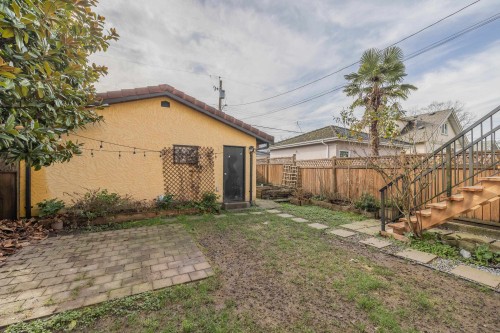 2638 Charles Street, Vancouver, BC 