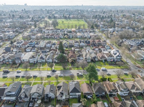 2638 Charles Street, Vancouver, BC 