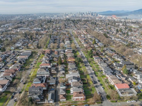 2638 Charles Street, Vancouver, BC 