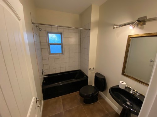 2638 Charles Street, Vancouver, BC 