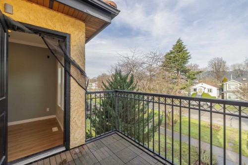 2638 Charles Street, Vancouver, BC 