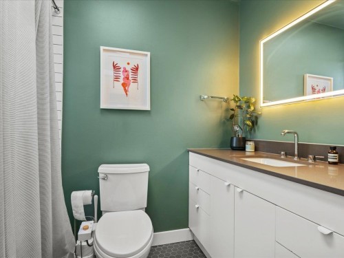 143 13Th Avenue W, Vancouver, BC 