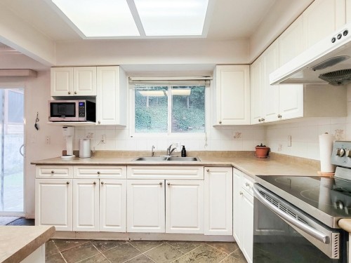 2519 Penshurst Court, Coquitlam, BC 