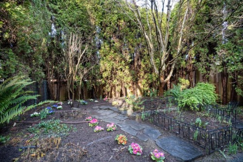 3450 8Th Avenue W, Vancouver, BC 