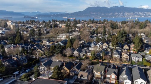 3450 8Th Avenue W, Vancouver, BC 