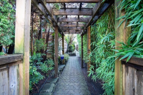 3450 8Th Avenue W, Vancouver, BC 