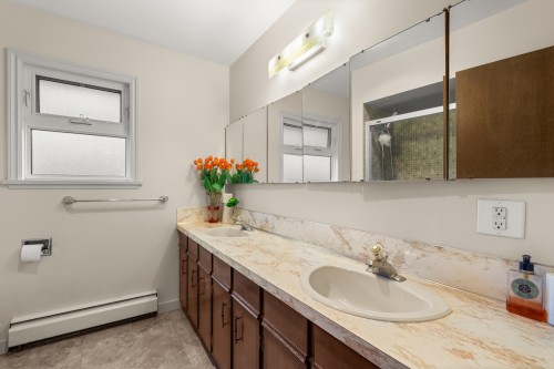 4651 16Th Avenue W, Vancouver, BC 