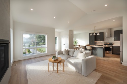 5416 Mills Road  Sechelt, BC V7Z 0M3