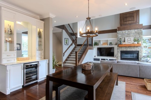 1018 Jay Crescent, Squamish, BC 